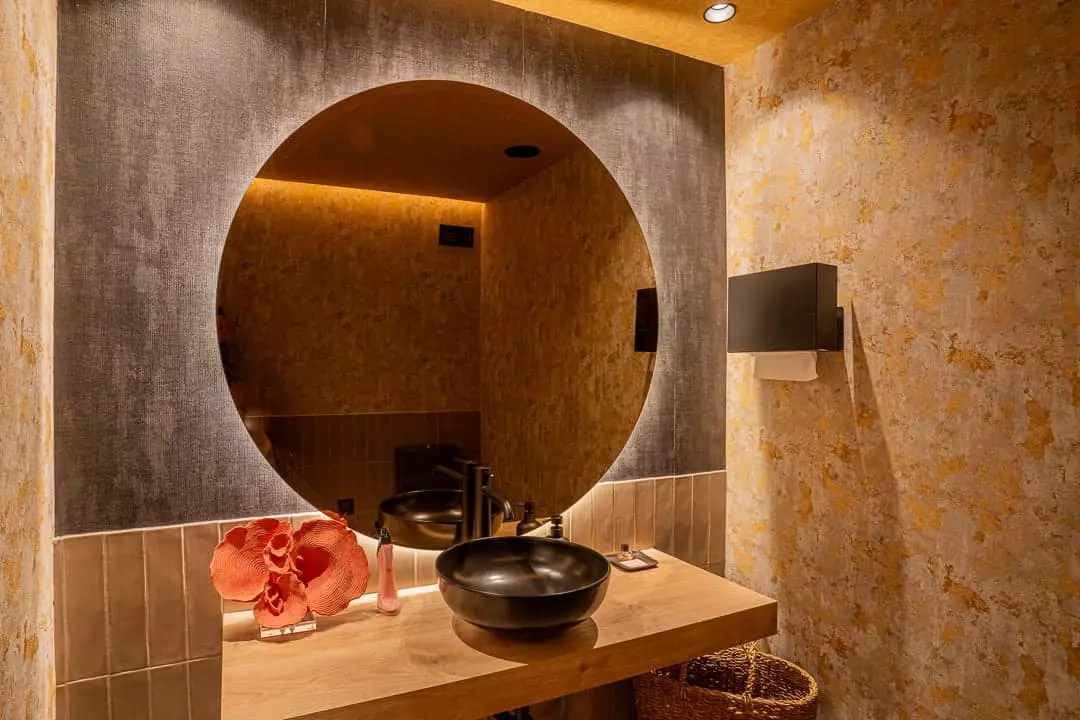 Baño centro de estética Sedatio